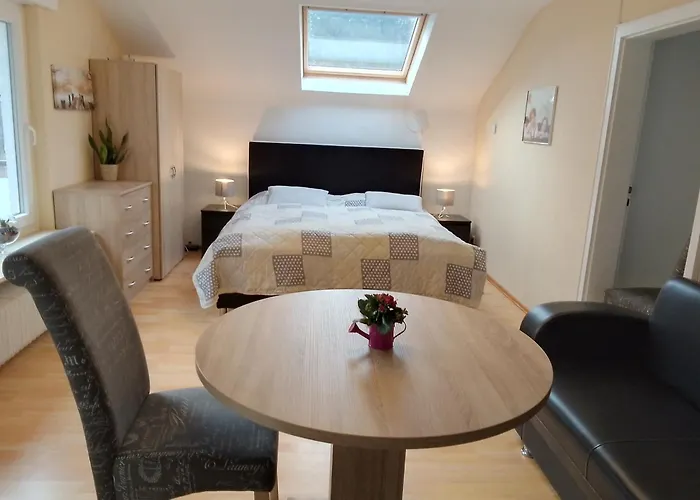 Ferienwohnung in ruhiger Waldrandlage